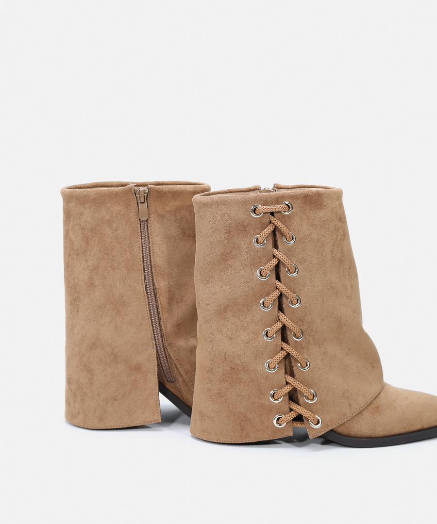 Botines cowboy tac&oacute;n cordones image number null